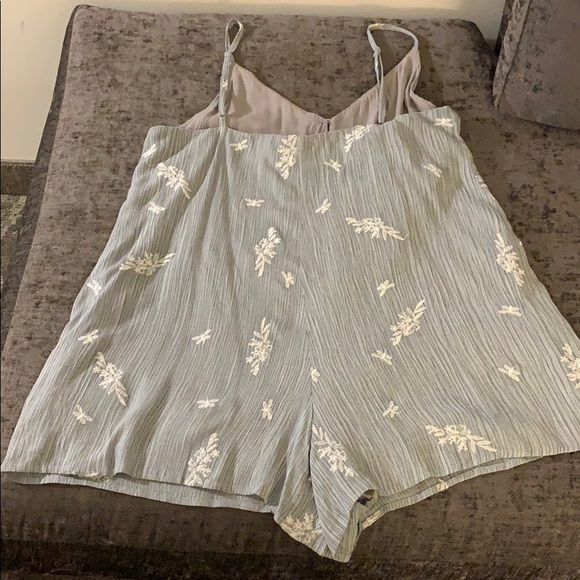 Sadie & Sage Pants - NWT Sadie & Sage Dusty Blue Romper With Pockets